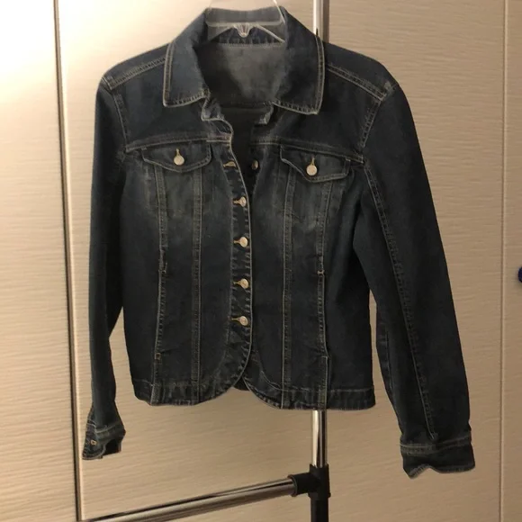 Fitted Denim Jacket - Picture 3 of 4